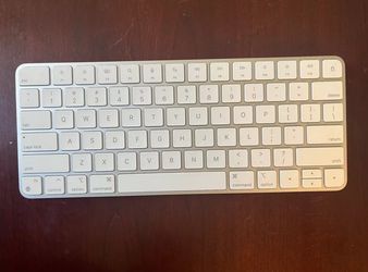 Apple Magic Keyboard A2450 used