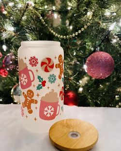 16oz Glass Tumbler (gingerbread man/cocoa).