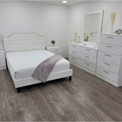 Bedroom Set ( Juego De Cuarto)💮Sold separately too💮Fast delivery