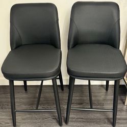 NEW SET OF 2 BLACK LEATHER COUNTER STOOLS W CUSHION 