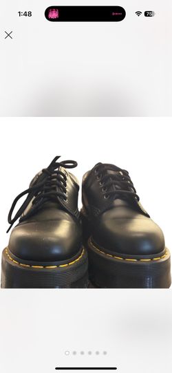 Black leather Dr. Martens 8053 