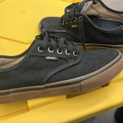 Gum Bottom Tribal Vans-Low Top