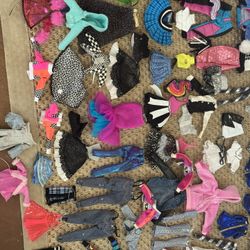 Giant lot of lol Fashion Doll Clothing Set - Multicolor. Accessories.