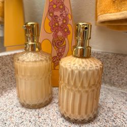 2 piece bathroom soap pump