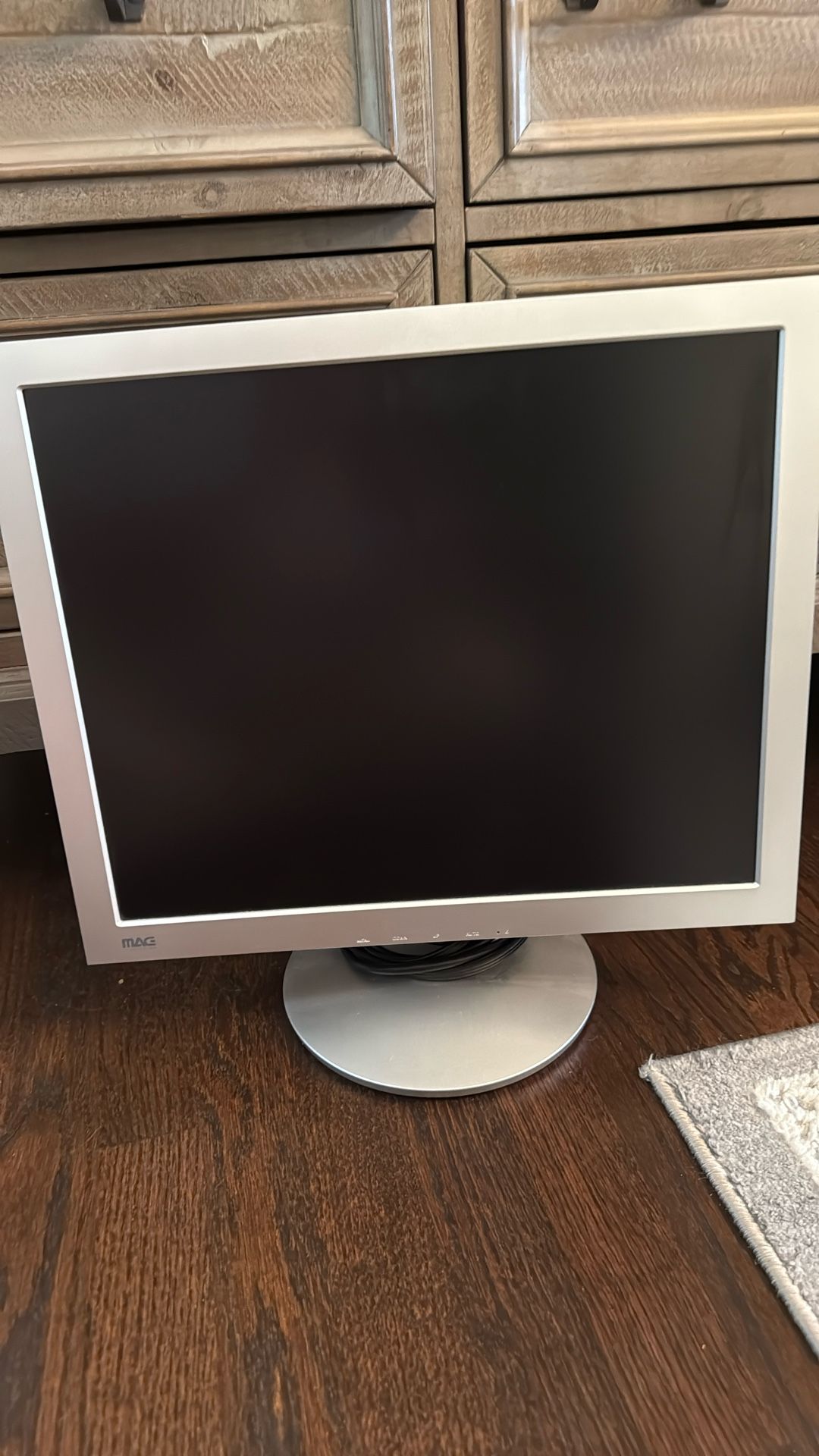 Computer Monitor Brand Mag Innovision