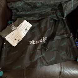 Totes babies car seat carrier 