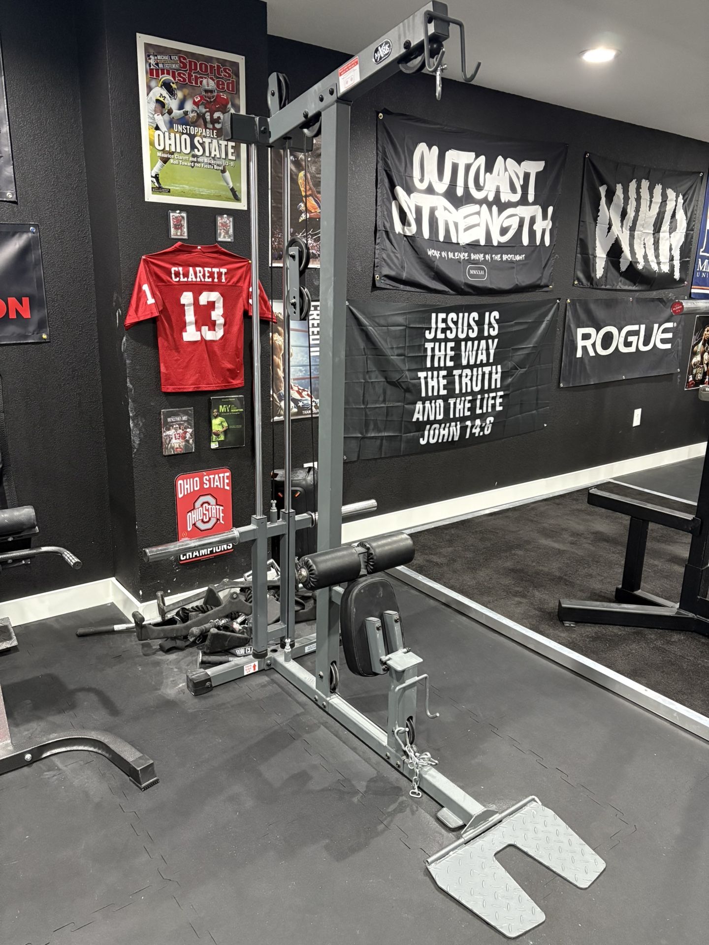 Plate Loaded Lat Pulldown And Low Row Machine