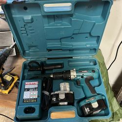 Makita Power Drill Set