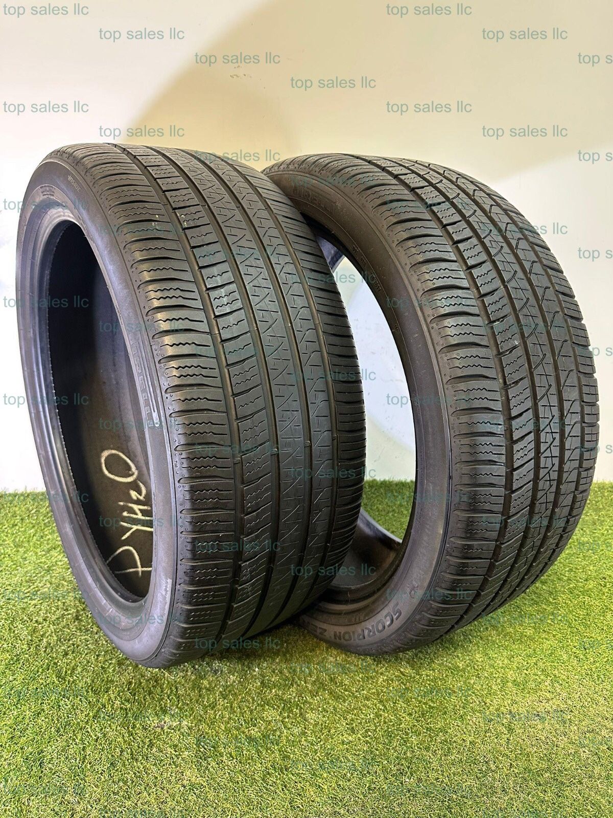 U171  265 40 22 106Y  Pirelli Scorpion Zero  2 Used Tires 75%-90% Life 
