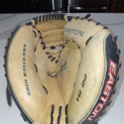 Easton Catcher's Glove