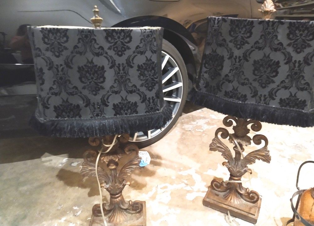 2 Beautiful Lamps