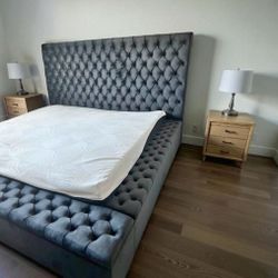 Silver Bed Queen Storage Bed With Speakers 
