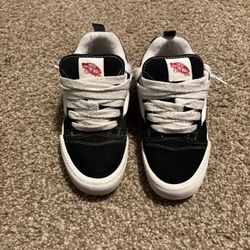 Black vans Old skool trainers #skateboarding #vansoffthewall 