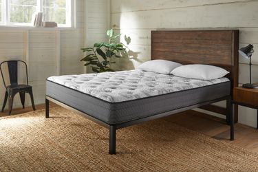 Brand New 10 inch thick Queen Mattresses $245
