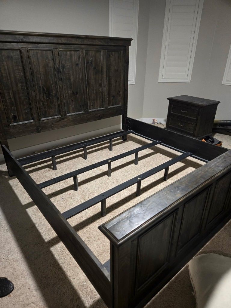 King Wooden Bed Frame & 2 Nightstands