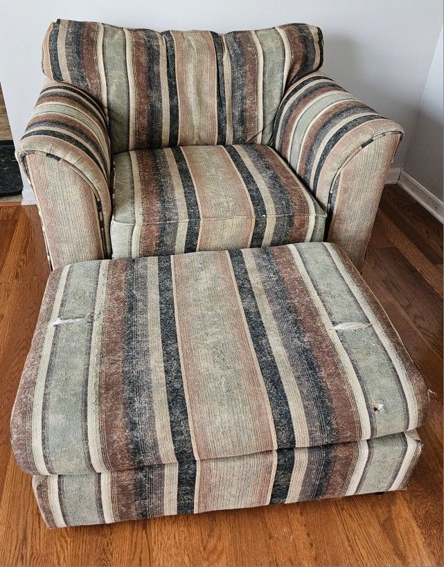 Arm Chair With Rolling Ottoman