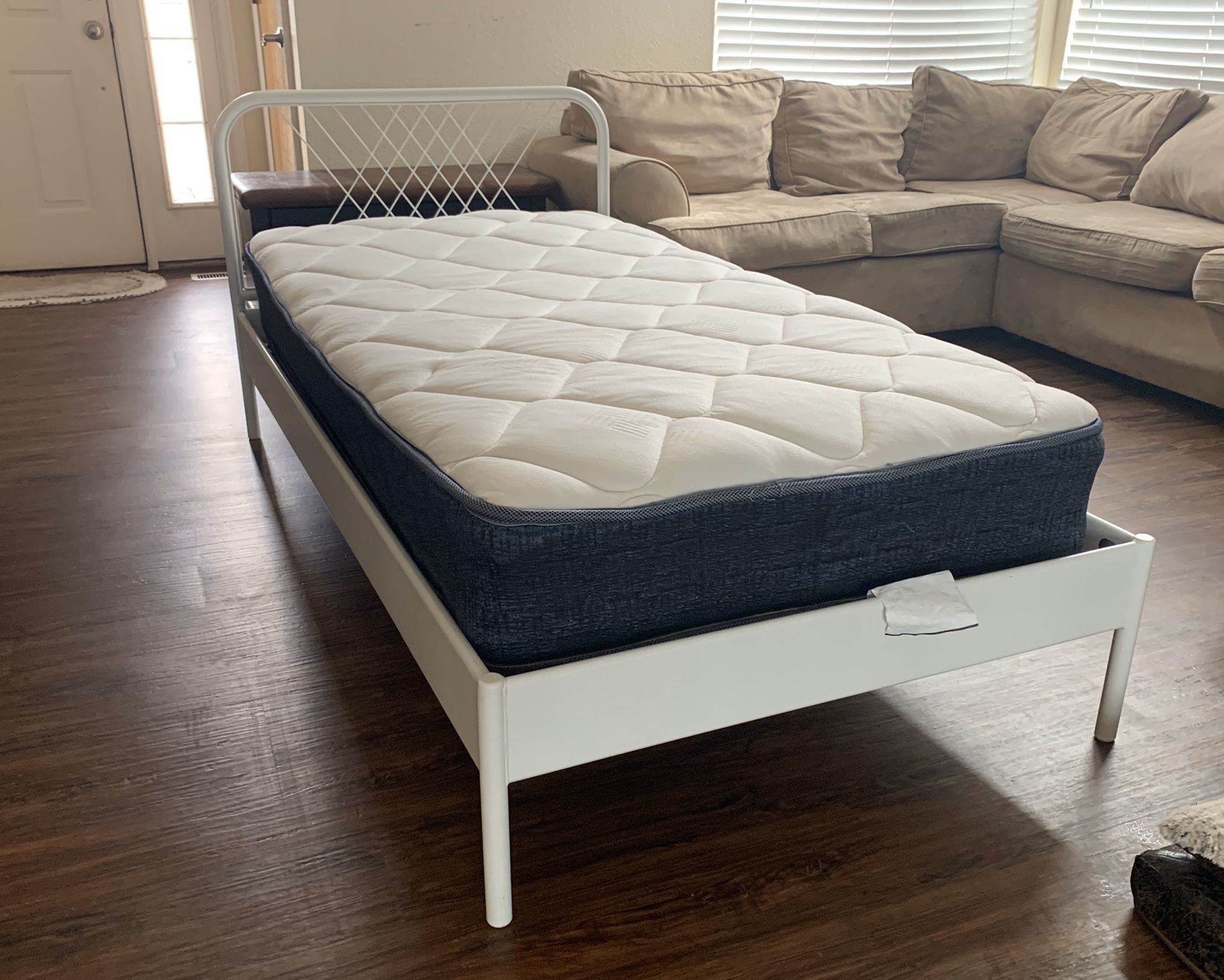 Solid Metal Twin-Size Bed Frame W/ Mattress