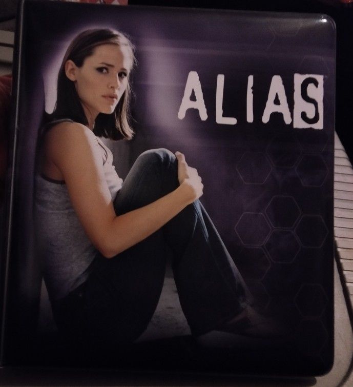 2002 Alias Trading Cards And Binder
