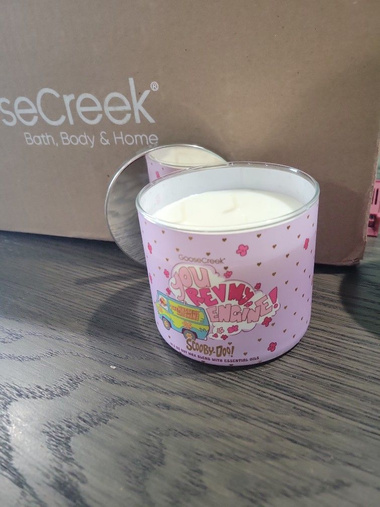 Valentine's Scooby-Doo Limited Goose Creek 3 Wick Candle