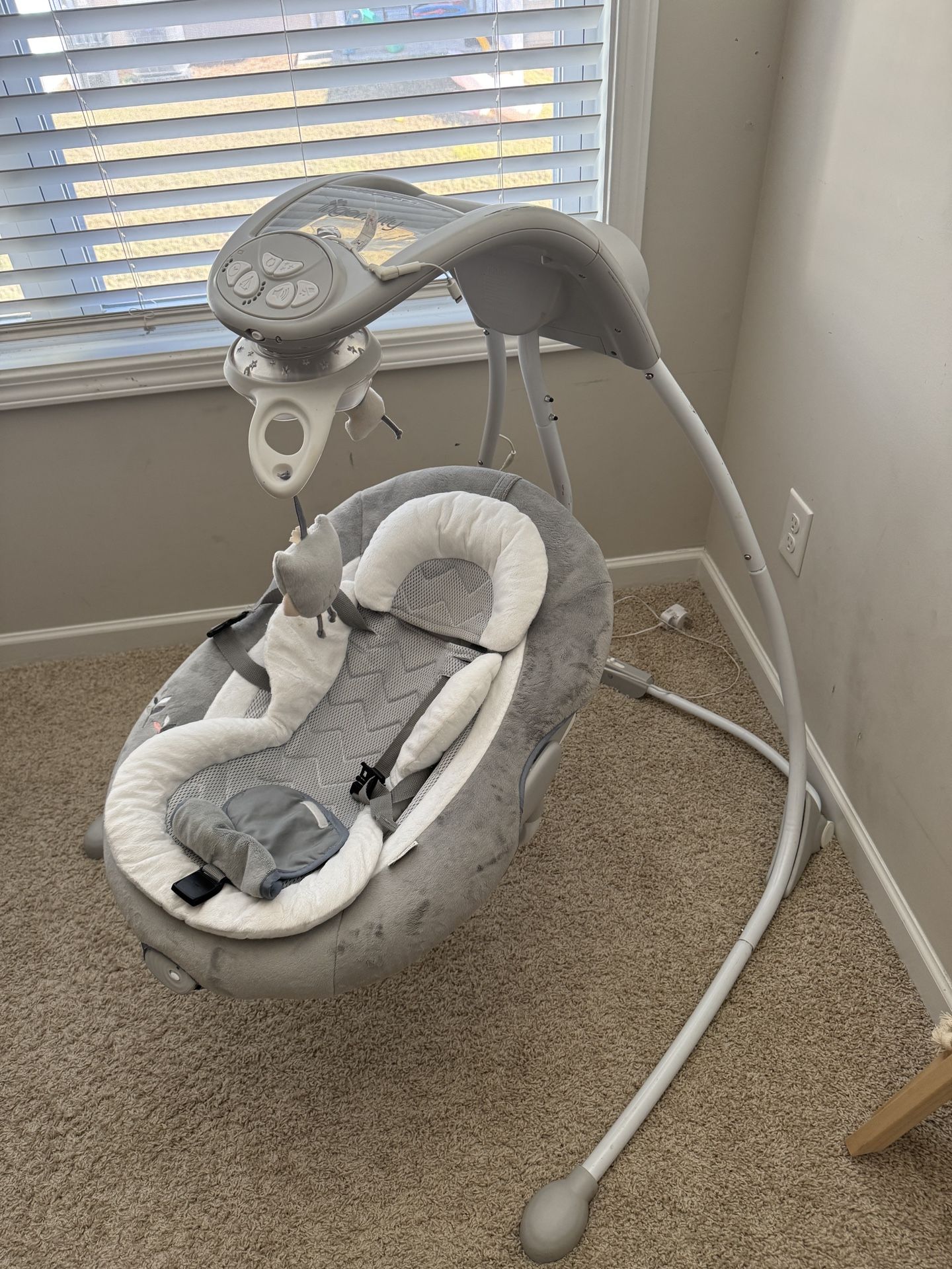 Baby Swing For Infants To Sleep And Enjoy (Ingenuity)