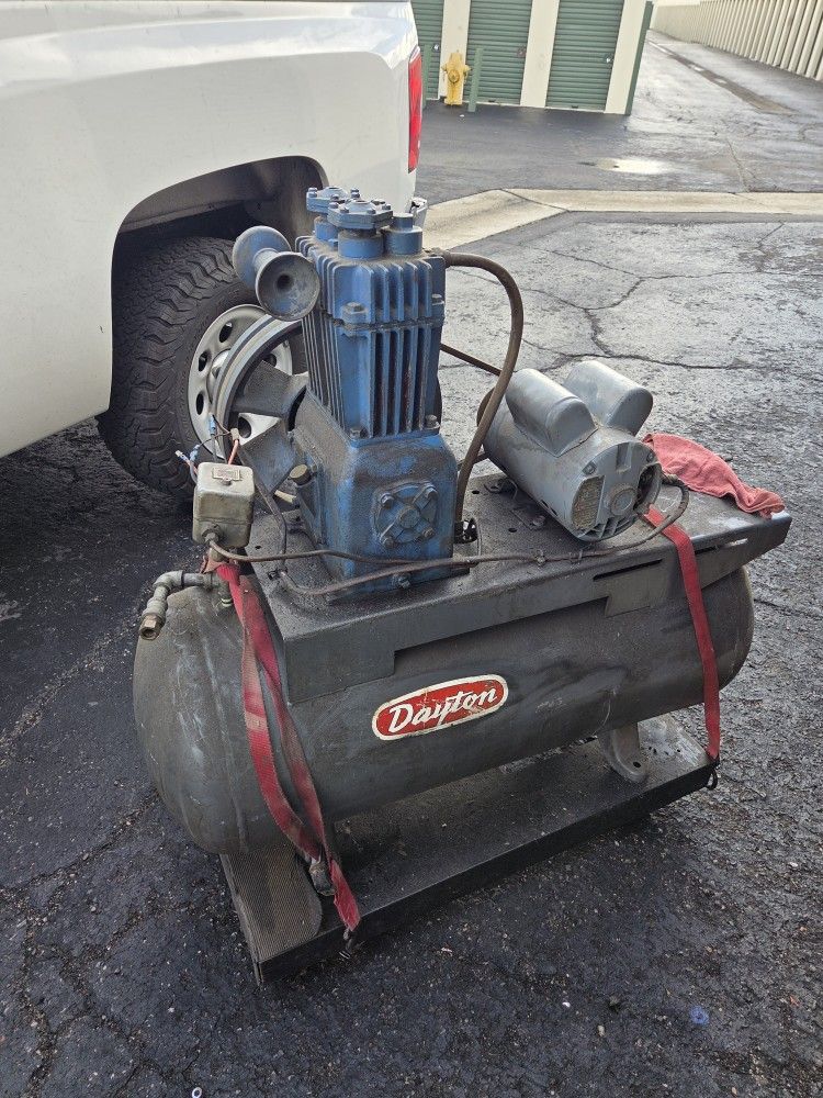Dayton Industrial Compressor As Is..what You See Only I Have..for Fix O For Parts Make Offer
