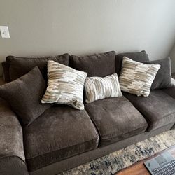 Beautiful Couch!