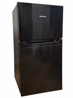 Hisense 4.4 cu mini fridge with freezer