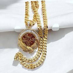 Centenario Eagle and Chain 14k Gold Plated Necklace with Elegant Design and Unique Features
