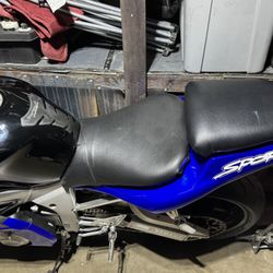 Yamaha R6 Motorcycle 2001