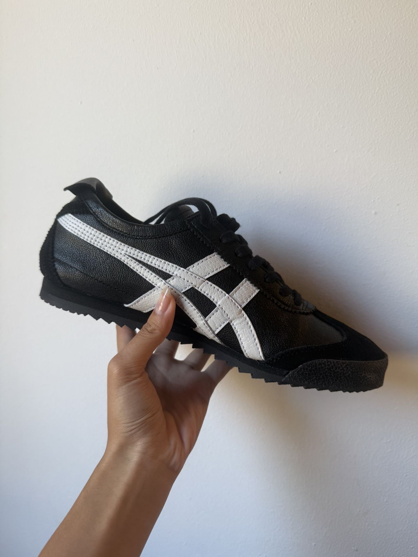 Black/White Onitsuka Mexico 66 Deluxe