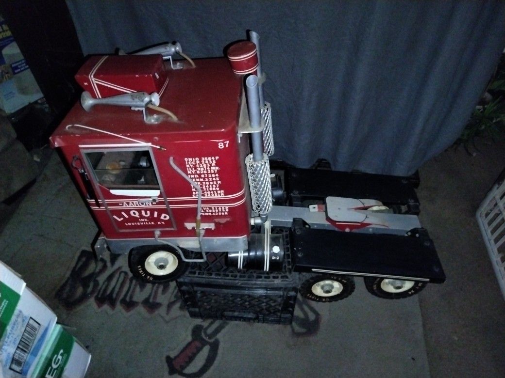 Custom Built Cabover Semi Truck 33" L X 20" T