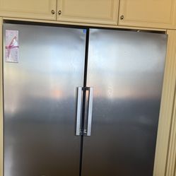 [Not Cooling] 2 Stainless Upright Freezers (13.5 cu ft) – Turn On, Not Cooling