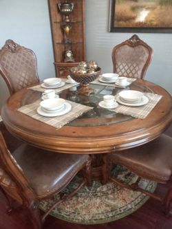 Dinning Table And 4 Chairs All You See In The Post