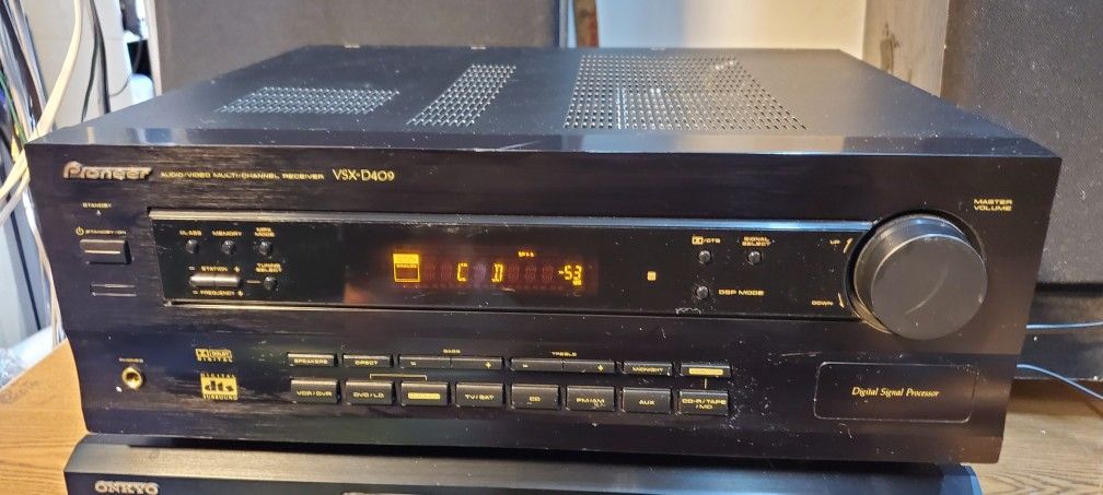 Pioneer VSX-D409 Dolby Digital Audio Video Multi-Channel Receiver Watch Video