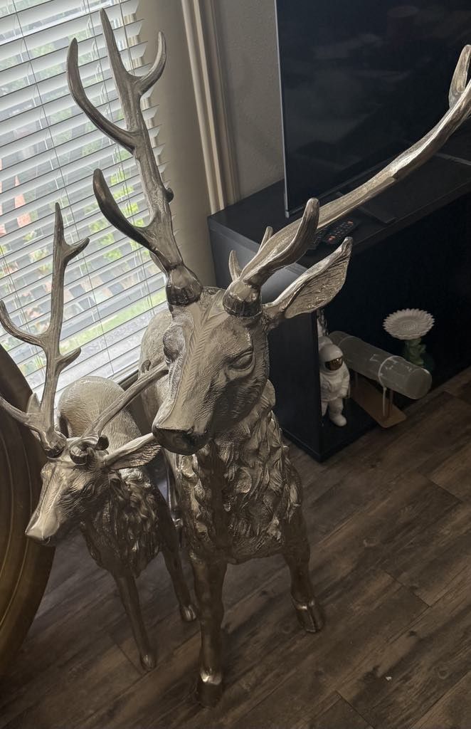 Mother And baby Reindeer metal Statues