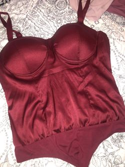 Supeeerr cute bodysuit shirt by guess new