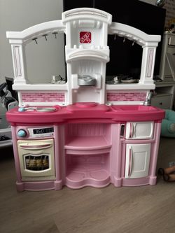 Step2 Fun with Friends Kitchen - Pink