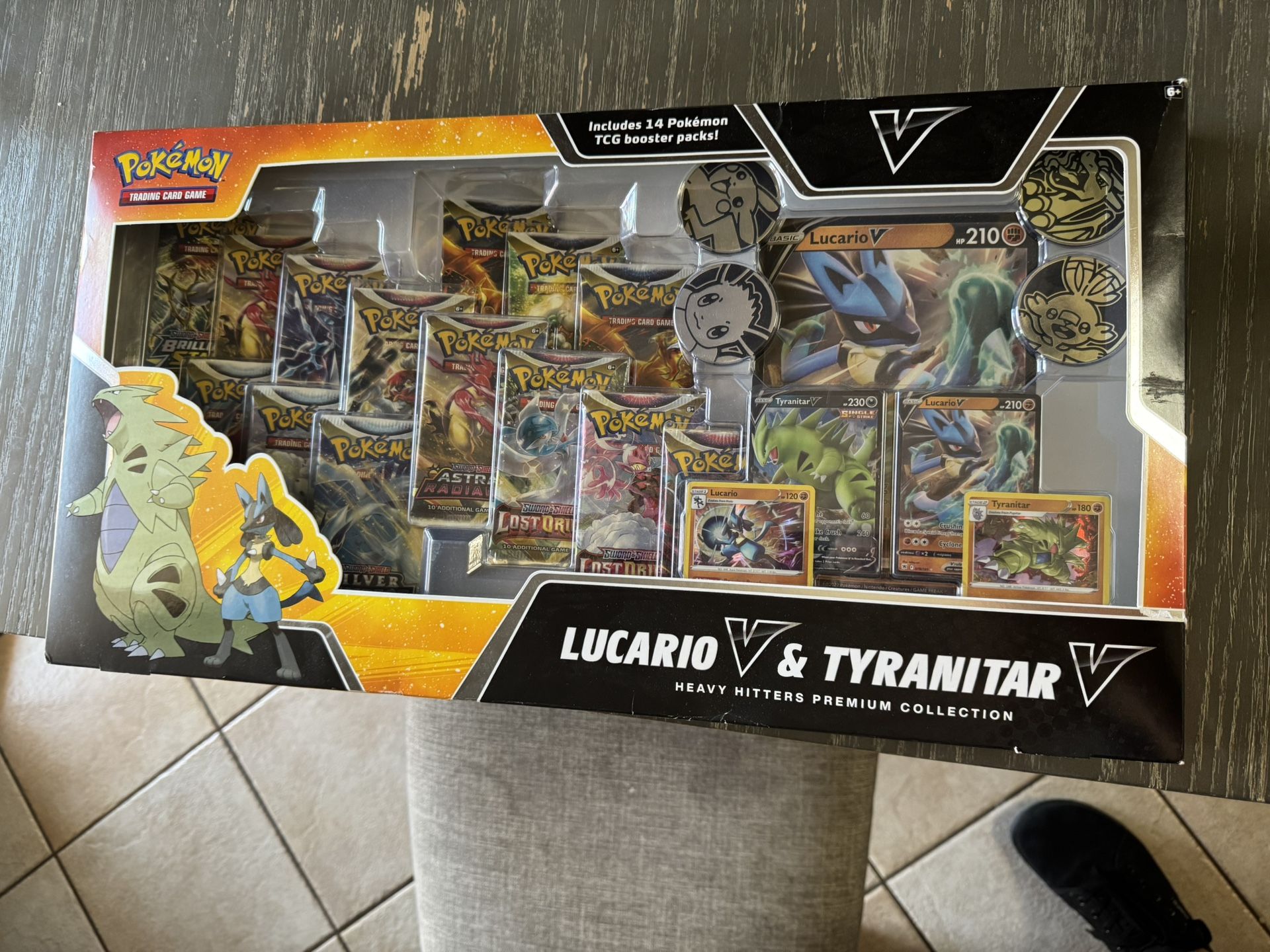 Pokémon Heavy Hitters Premium Collection