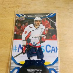 22/23 Alex Ovechkin Autographed Upper Deck MVP Hockey Card