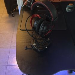 Gaming headset with stand 