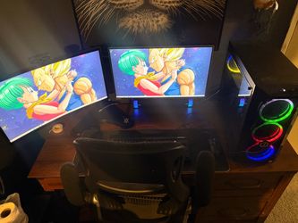 Cyberpower Pc with dual monitors. Desk and chair included!