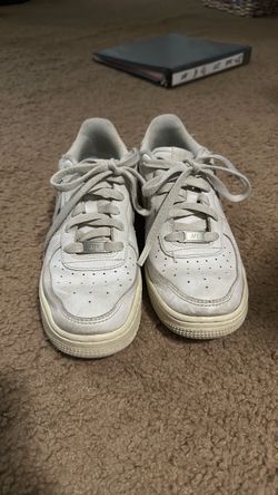 Kid’s white air forces, size: 4.5 Y