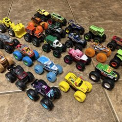 22 Hot Wheels Monster Jam Trucks 