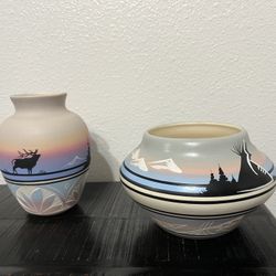 Native American Navajo etched pottery vases