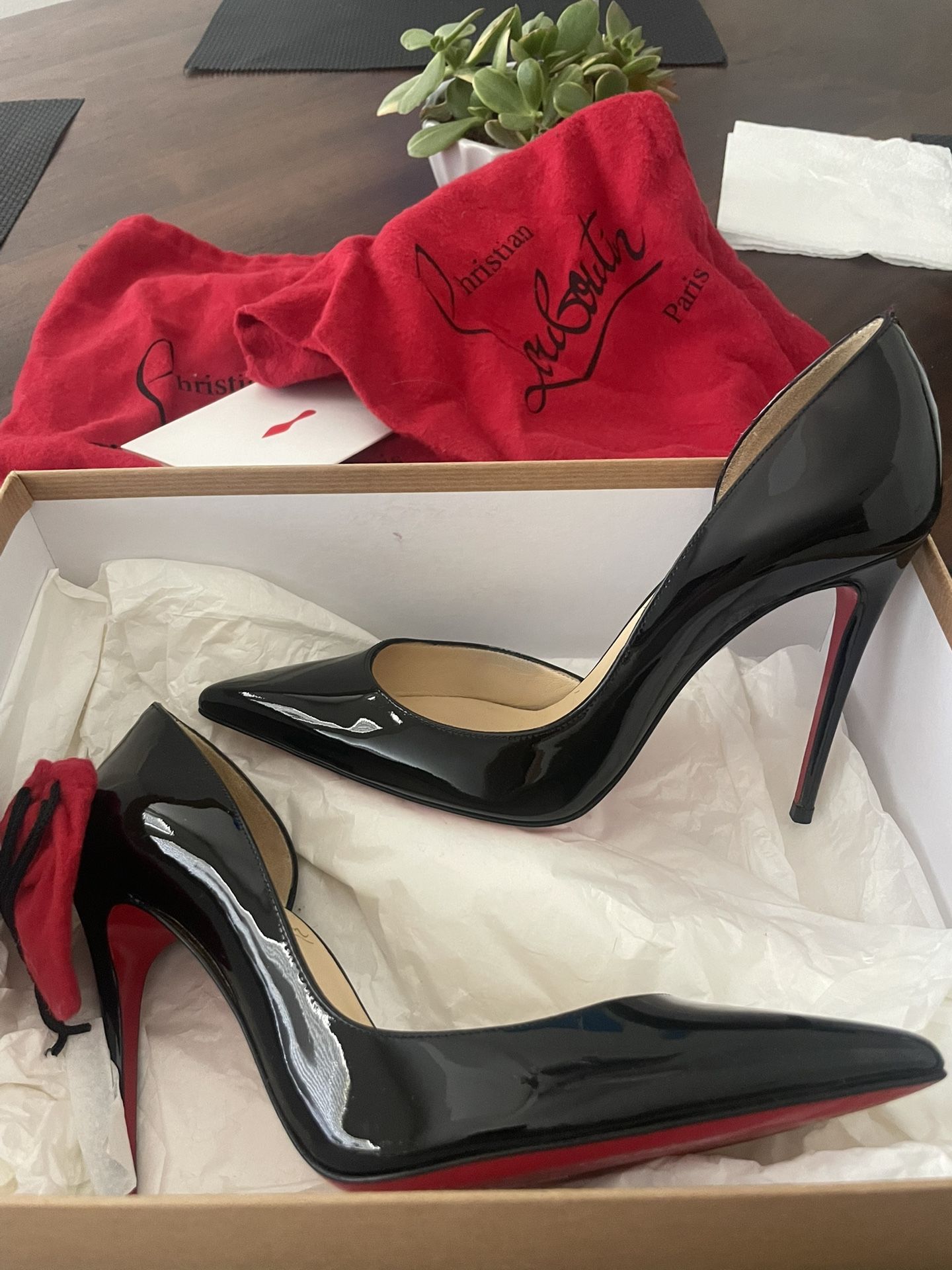 Christian Louboutin So Kate Patent Red Bottoms Heels/Pumps Size 6