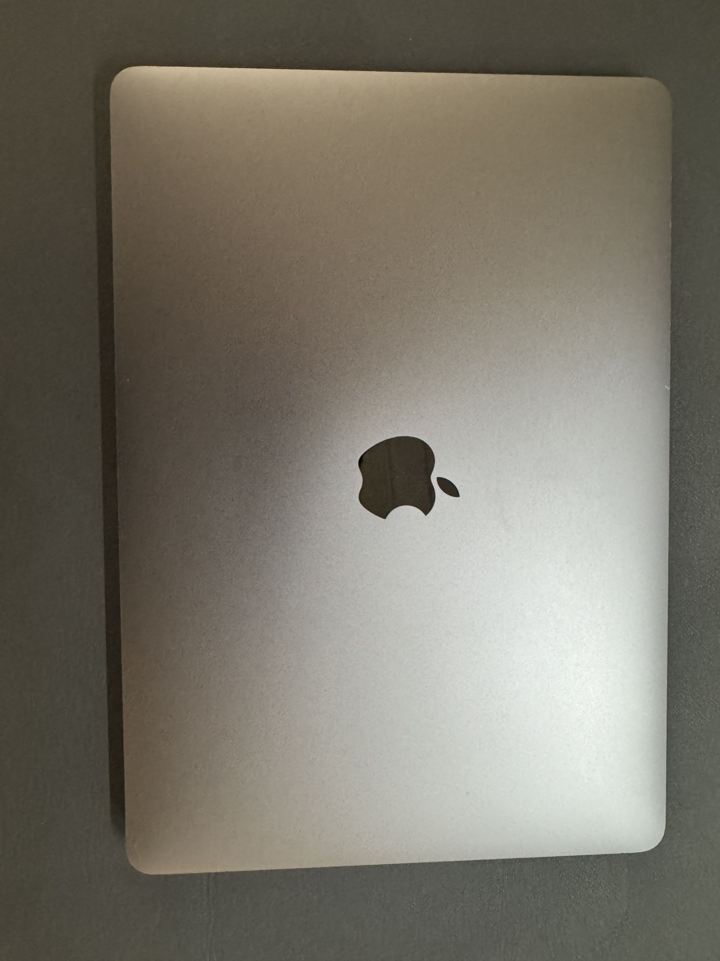 2020 MacBook Air M1 Excellent Condition