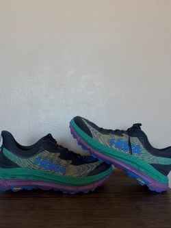 Hoka shoes