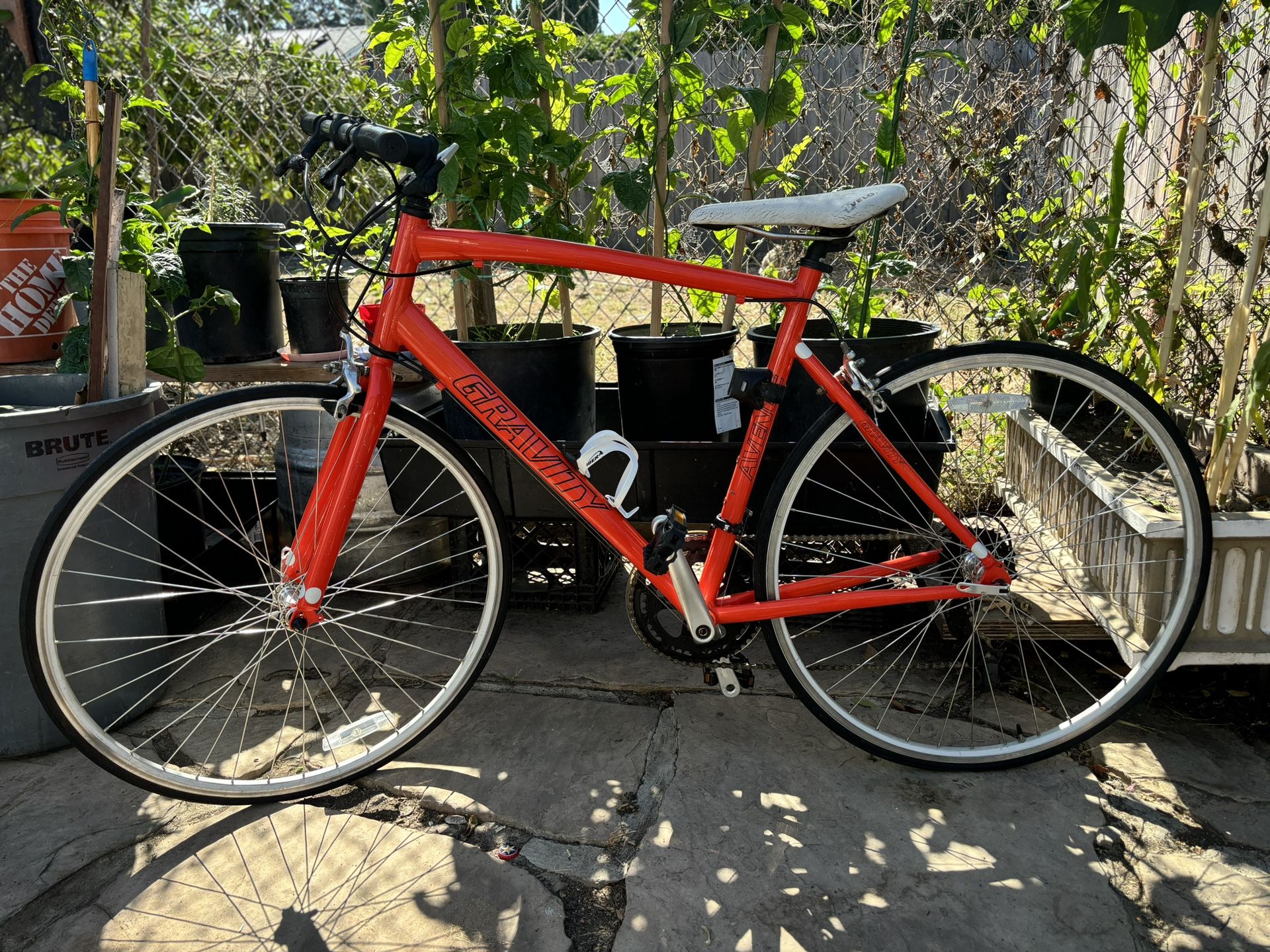Gravity Avenue FB Flat Bar Road Bike