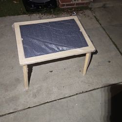 Sensory table with bins