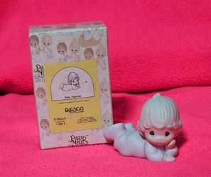 Precious Moments Baby Figurine E-2852/F with Box